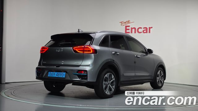 Kia Niro EV Prestige 2022 — фото 2