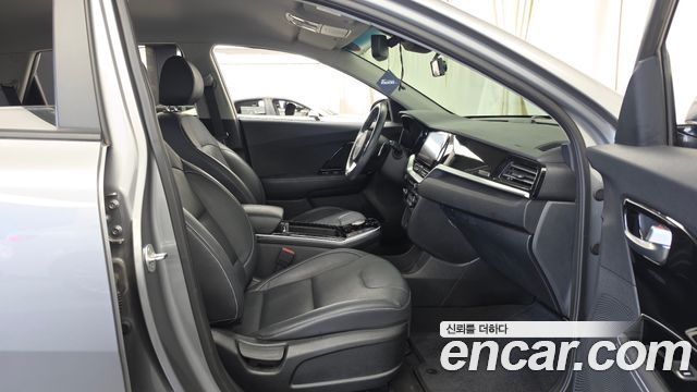 Kia Niro EV Prestige 2022 — фото 11
