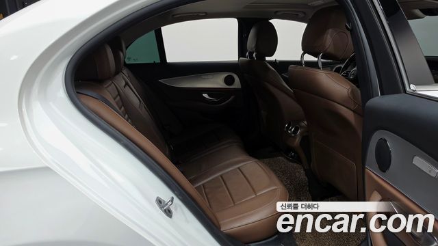 Mercedes-Benz E-Class (W213) E300 Avantgarde 2019 — фото 11