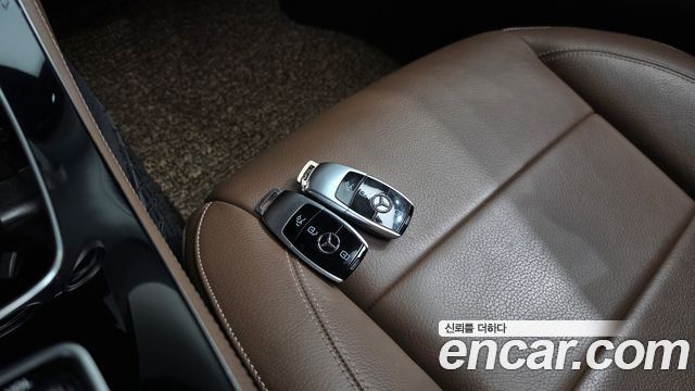 Mercedes-Benz E-Class (W213) E300 Avantgarde 2019 — фото 15