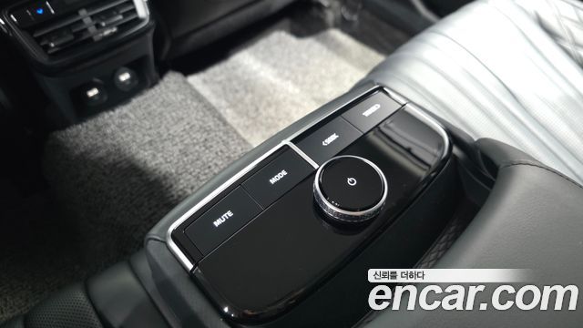 Kia K8 3.5 Gasoline 4WD Platinum 2022 — фото 31