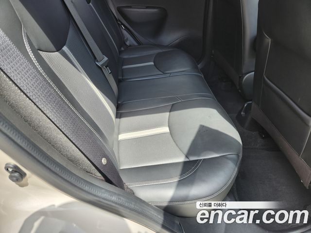 Chevrolet Spark LT 2021 — фото 20