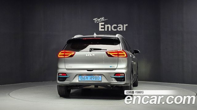 Kia Niro EV Prestige 2022 — фото 4