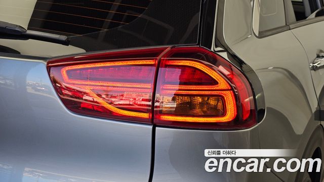 Kia Niro EV Prestige 2022 — фото 23