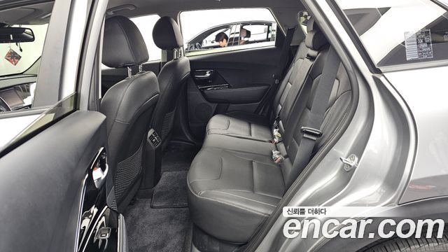Kia Niro EV Prestige 2022 — фото 26