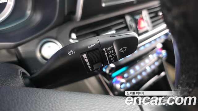 Hyundai Grandeur (IG) 3.0 Exclusive Special 2019 — фото 17