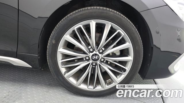 Hyundai Grandeur (IG) 3.0 Exclusive Special 2019 — фото 21