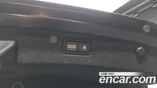 Hyundai Grandeur (IG) 3.0 Exclusive Special 2019 — фото 30