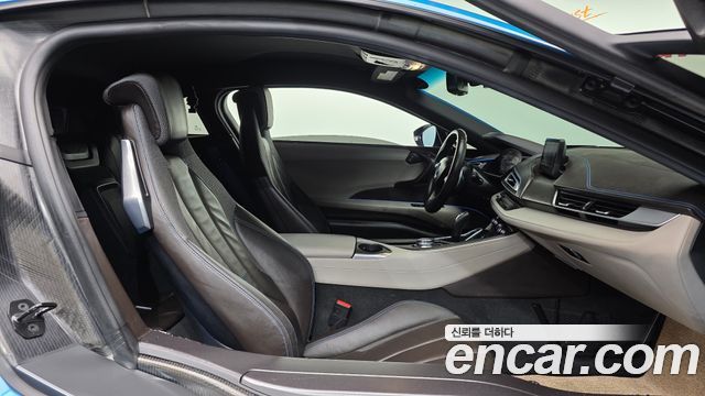 BMW i8 Coupe 2016 — фото 11
