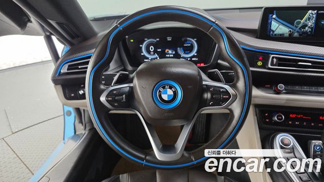 BMW i8 Coupe 2016 — фото 13