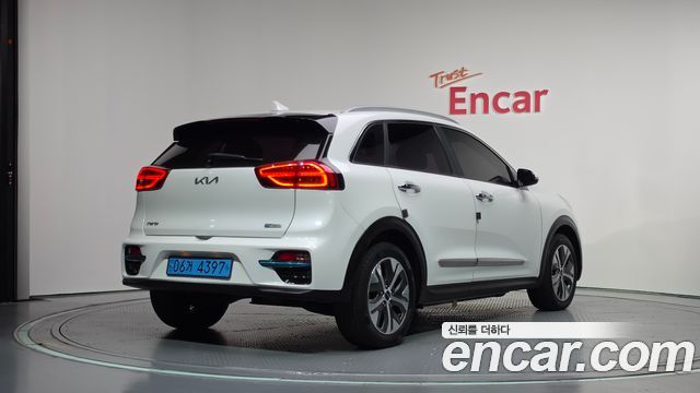 Kia Niro EV Prestige 2022 — фото 2