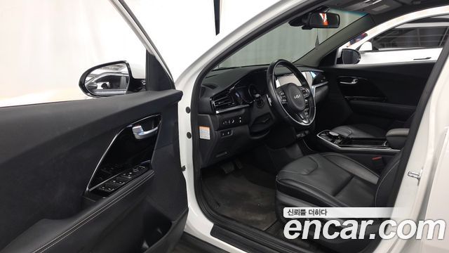 Kia Niro EV Prestige 2022 — фото 10