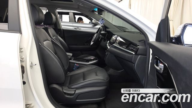 Kia Niro EV Prestige 2022 — фото 11