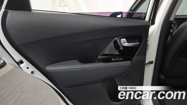 Kia Niro EV Prestige 2022 — фото 25