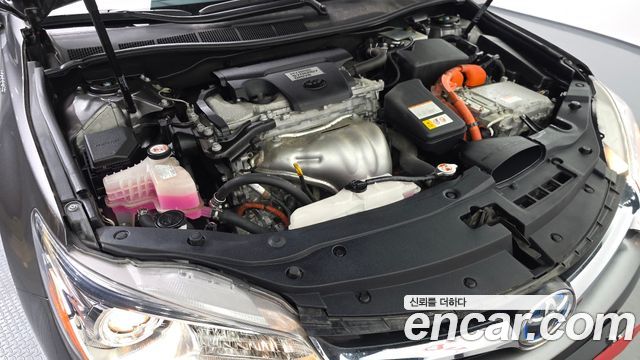Toyota Camry Hybrid LE 2017 — фото 6