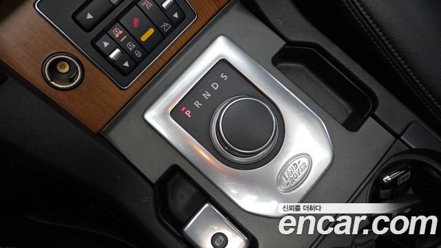 Land Rover Discovery 4 3.0 SDV6 SE 2012 — фото 9