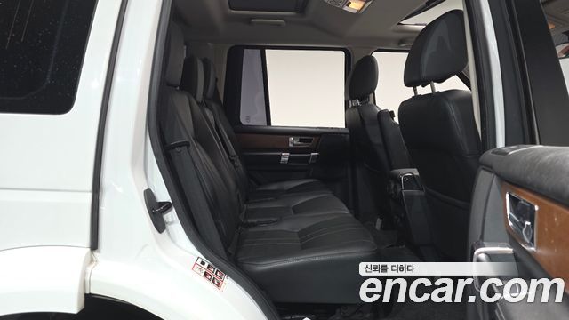 Land Rover Discovery 4 3.0 SDV6 SE 2012 — фото 11