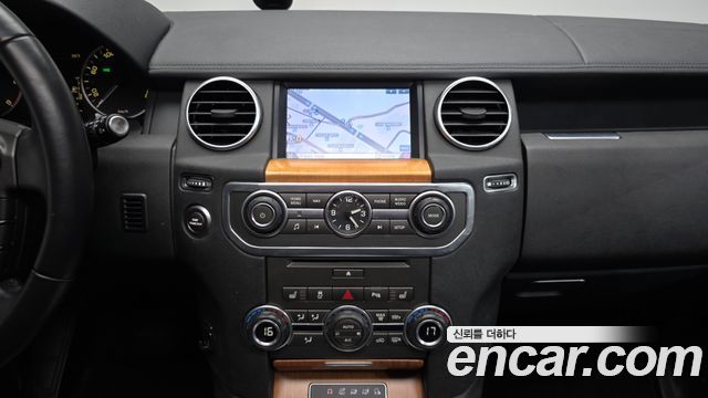 Land Rover Discovery 4 3.0 SDV6 SE 2012 — фото 14