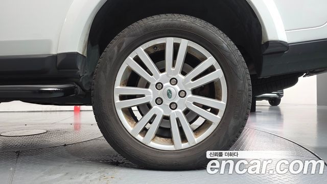 Land Rover Discovery 4 3.0 SDV6 SE 2012 — фото 21