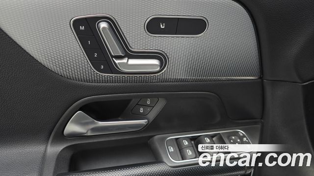 Mercedes-Benz GLB-Class (X247) GLB200 d 2021 — фото 20