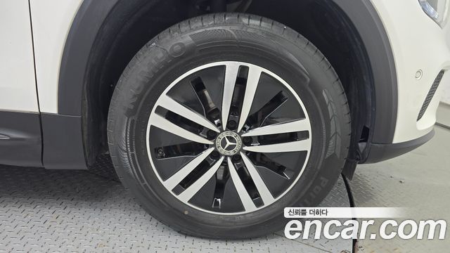 Mercedes-Benz GLB-Class (X247) GLB200 d 2021 — фото 21
