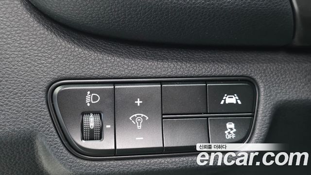 Kia Seltos Gasoline 1.6 Turbo 2WD Signature 2022 — фото 13