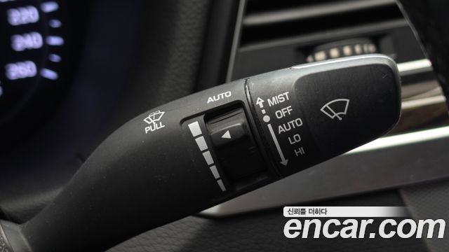 Genesis G80 3.3 GDI AWD Premium Luxury 2018 — фото 27