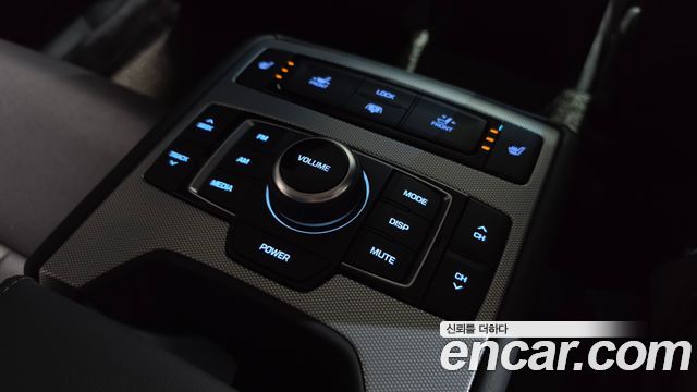 Genesis G80 3.3 GDI AWD Premium Luxury 2018 — фото 32