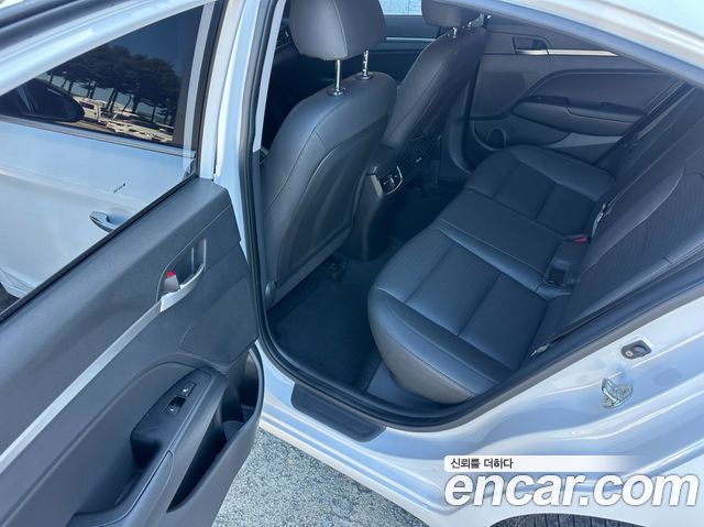 Hyundai Avante (AD) 1.6 Premium 2019 — фото 19