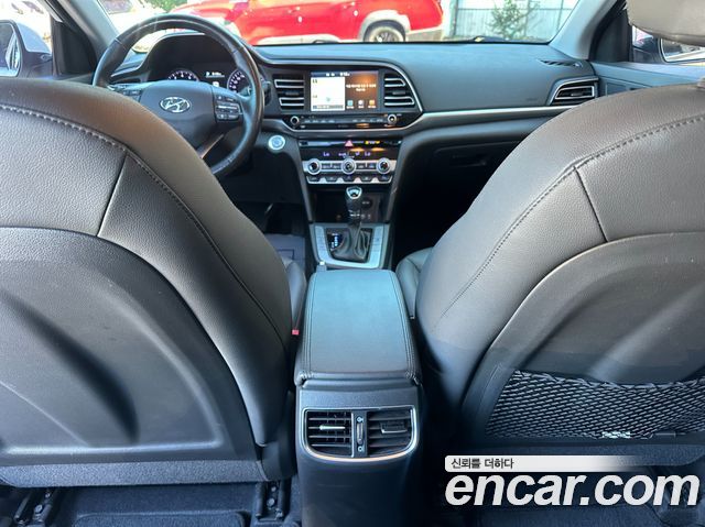 Hyundai Avante (AD) 1.6 Premium 2019 — фото 20