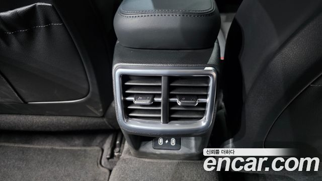 Kia K5 (III) 2.0 Noblesse 2024 — фото 19