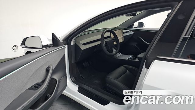 Tesla Model 3 RWD 2024 — фото 10