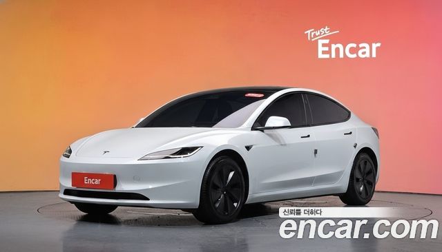 Tesla Model 3 RWD