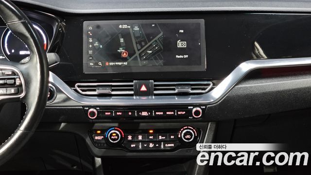 Kia Niro Plus Air 2023 — фото 13