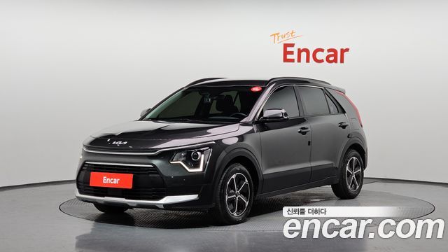 Kia Niro Prestige 2022 — фото 1