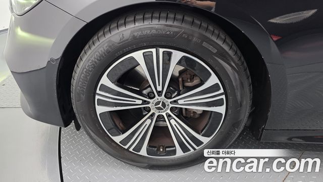 Mercedes-Benz E-Class (W214) E200 Avantgarde 2025 — фото 5