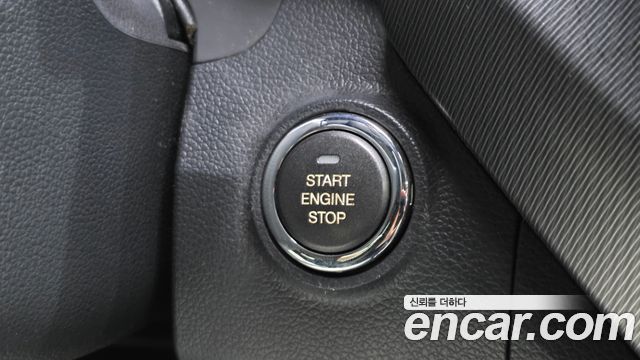 KG Mobility (SsangYong) Tivoli VX 2WD 2017 — фото 14