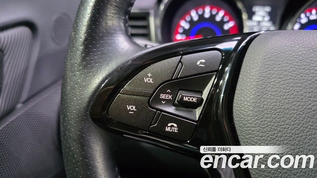 KG Mobility (SsangYong) Tivoli VX 2WD 2017 — фото 27