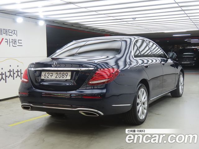 Mercedes-Benz E-Class (W213) E300 4MATIC Exclusive 2019 — фото 4
