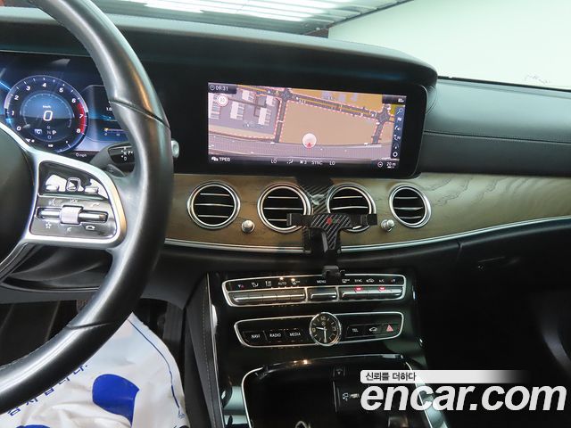 Mercedes-Benz E-Class (W213) E300 4MATIC Exclusive 2019 — фото 10
