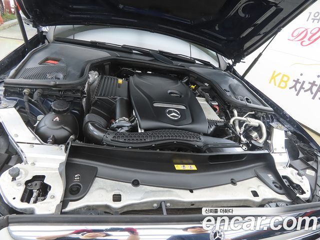 Mercedes-Benz E-Class (W213) E300 4MATIC Exclusive 2019 — фото 23