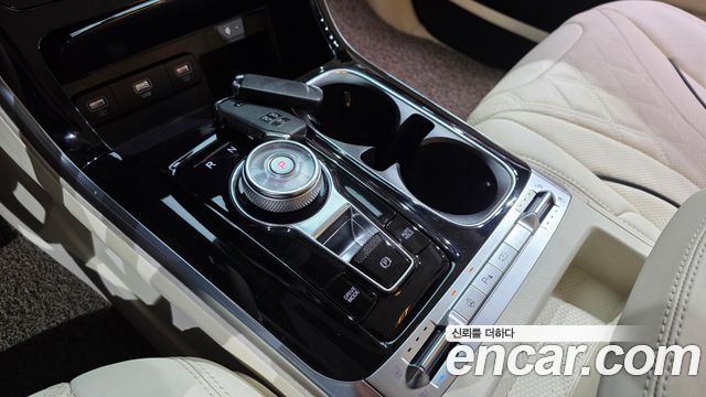 Kia Carnival (IV) Gasoline 9-seater Limousine(Special vehicle) 2021 — фото 9