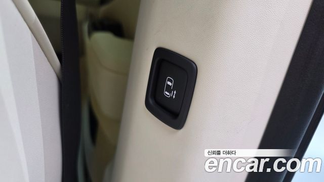 Kia Carnival (IV) Gasoline 9-seater Limousine(Special vehicle) 2021 — фото 18