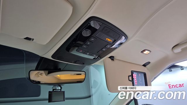 Kia Carnival (IV) Gasoline 9-seater Limousine(Special vehicle) 2021 — фото 19