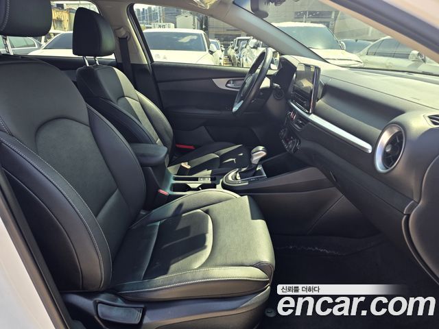 Kia K3 (II) 1.6 Prestige 2022 — фото 19