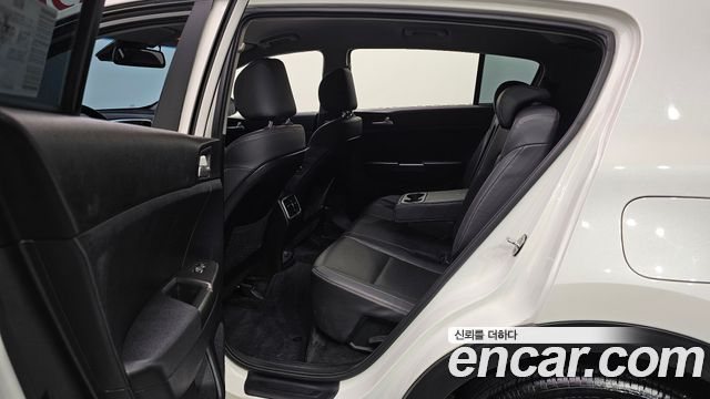 Kia Sportage The Bold Diesel 1.6 2WD Prestige 2022 — фото 12