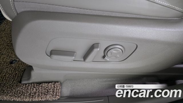Kia Carnival (IV) Diesel 7-Seater Signature 2025 — фото 31