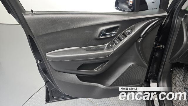 Chevrolet Trax 1.4 Perfact Black 2019 — фото 24