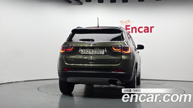 Jeep Compass (II) 2.4 Limitied AWD 2019 — фото 4