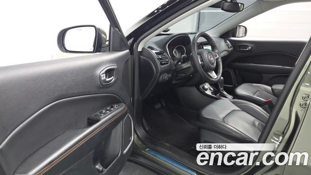 Jeep Compass (II) 2.4 Limitied AWD 2019 — фото 10